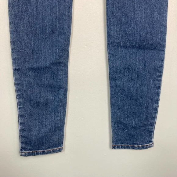 𝅺miracle Jean Faith Skinny Medium Wash Stretch Slimming Jeans Women's Size 4 - Picture 9 of 10
